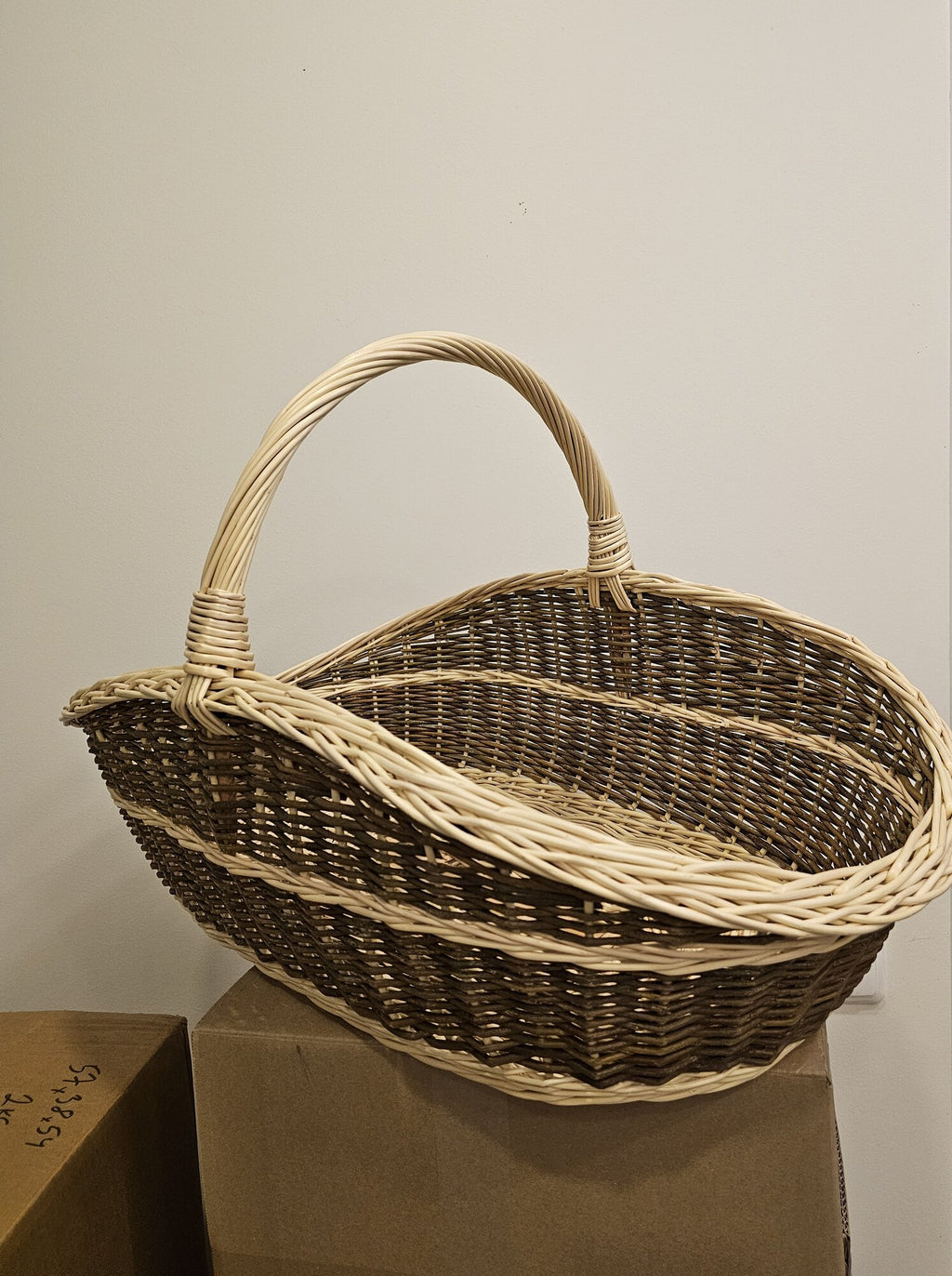 Wicker basket 001b