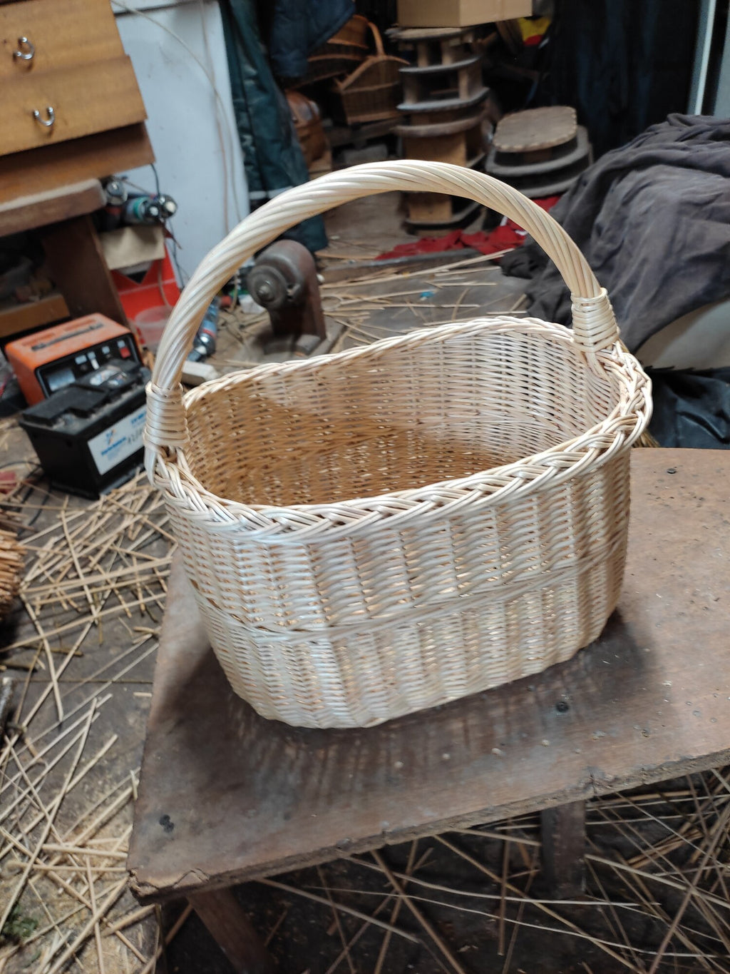 Wicker basket 009b