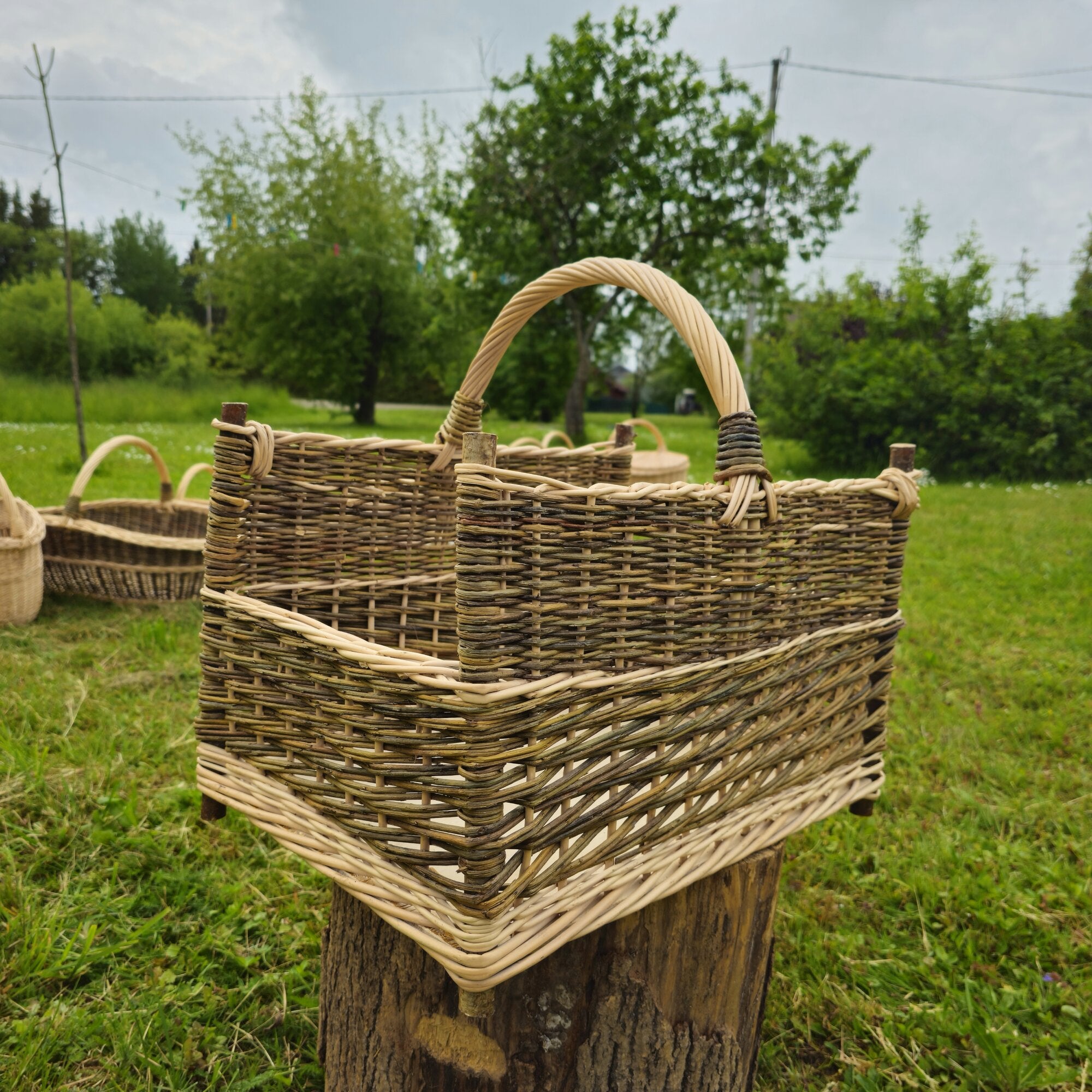 Wicker firewood basket 012b
