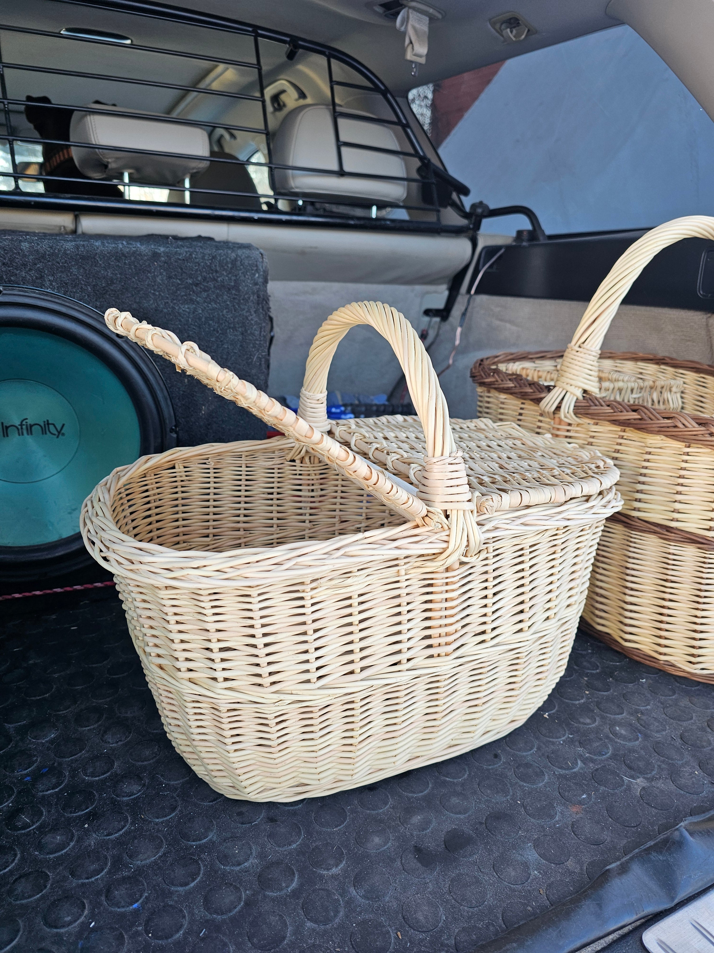 Wicker picnic basket 022b