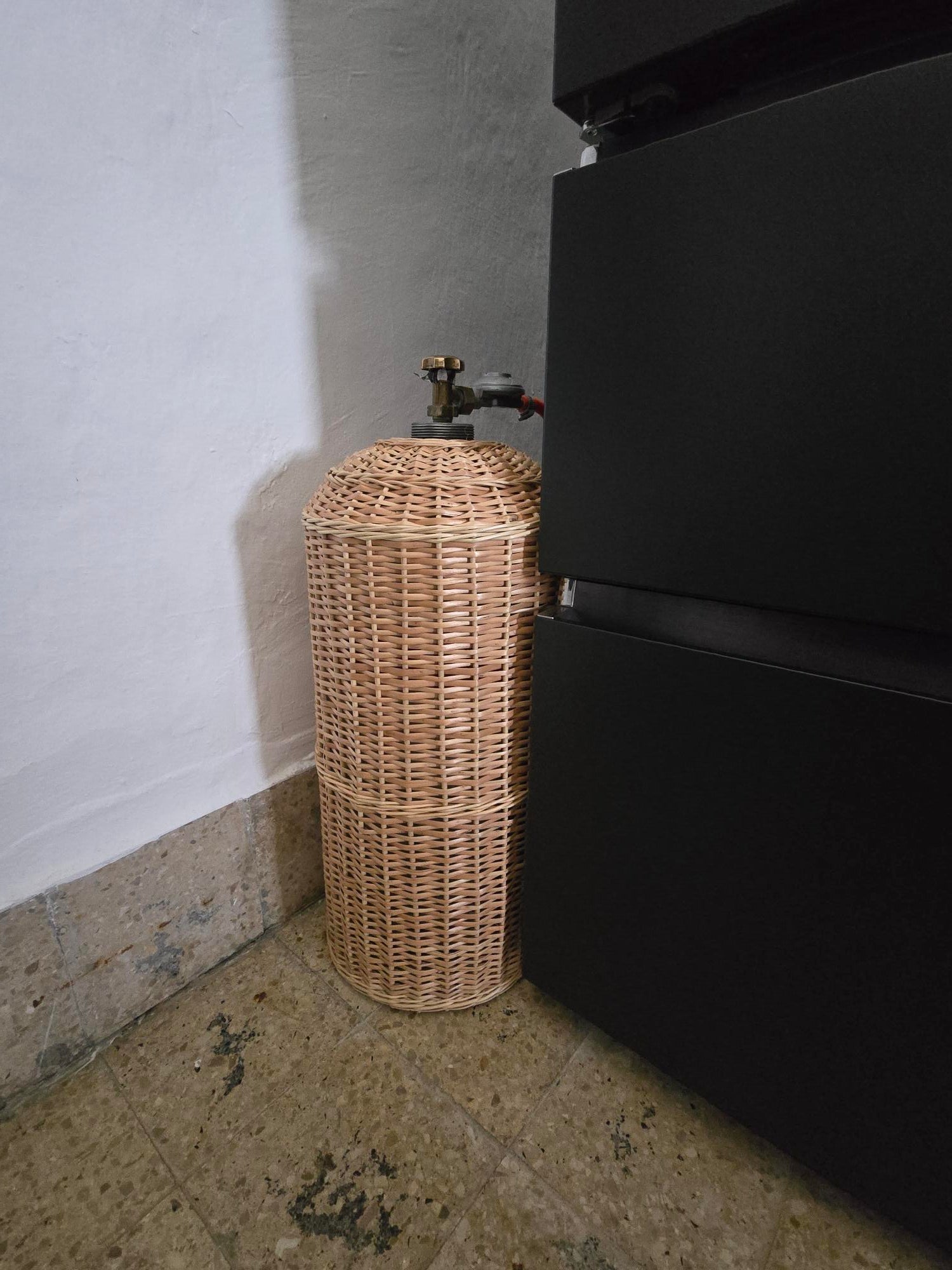 Wicker gas cylinder cover 012r