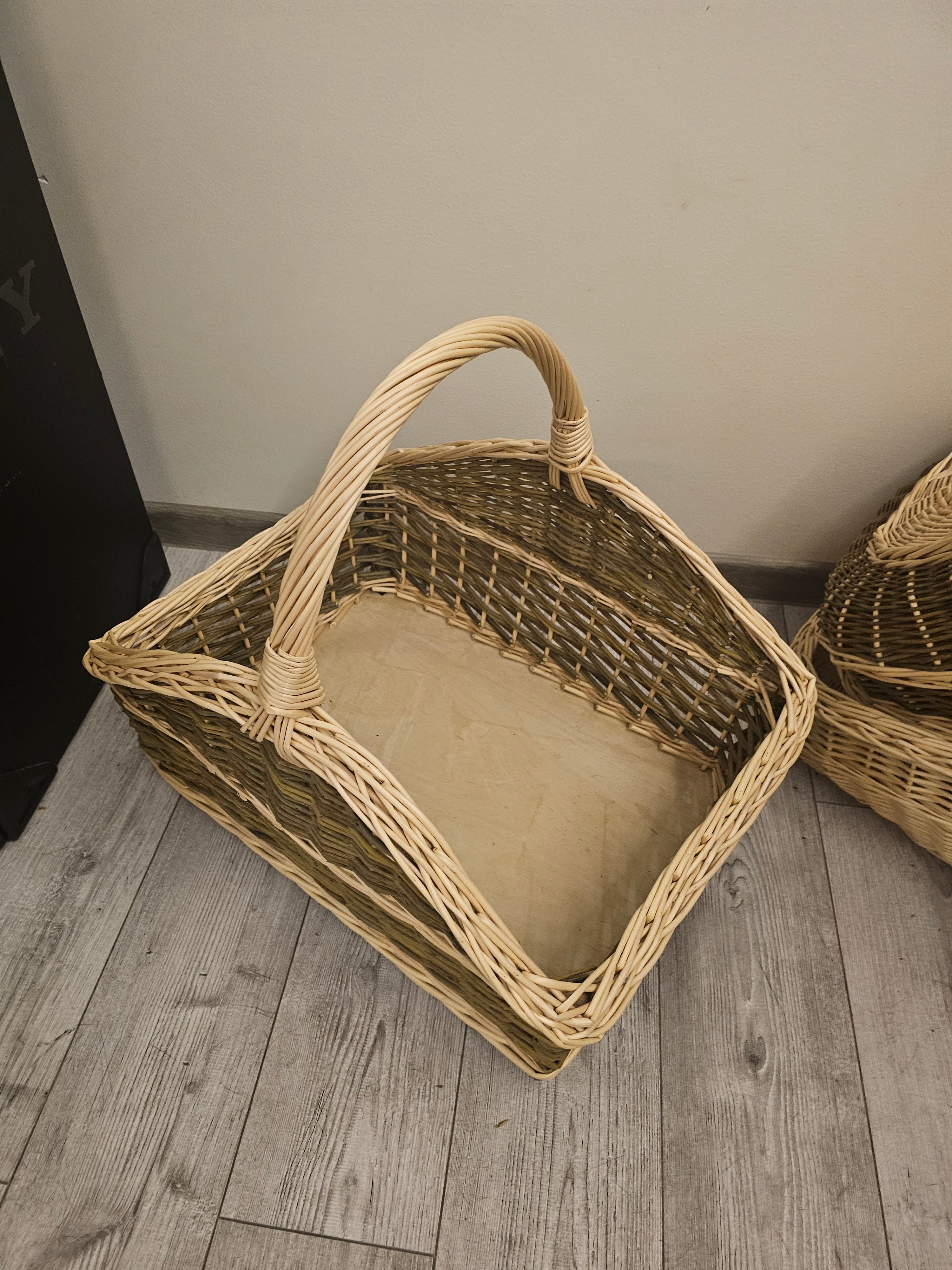Wicker firewood basket 012b