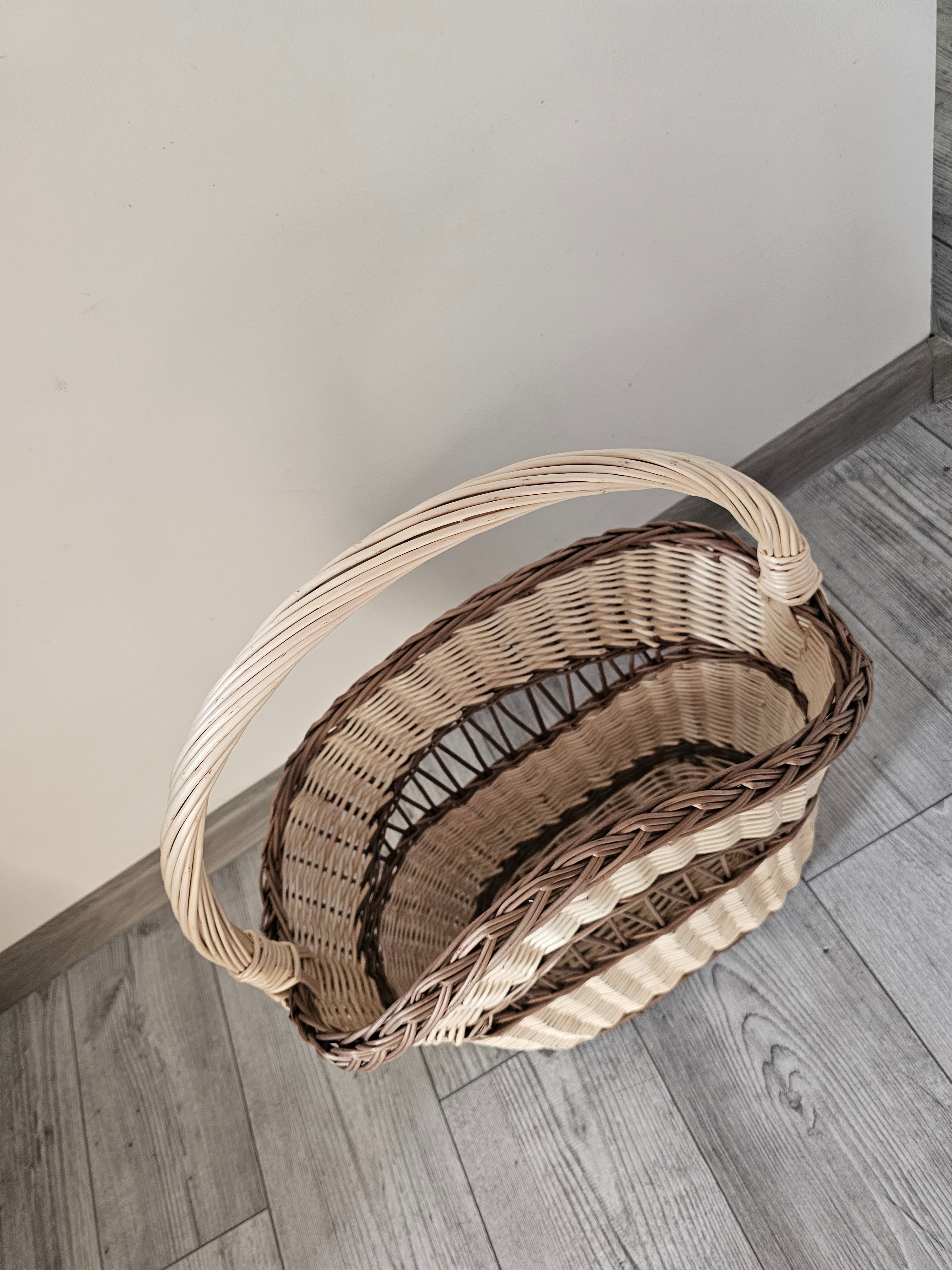 Wicker basket 003b