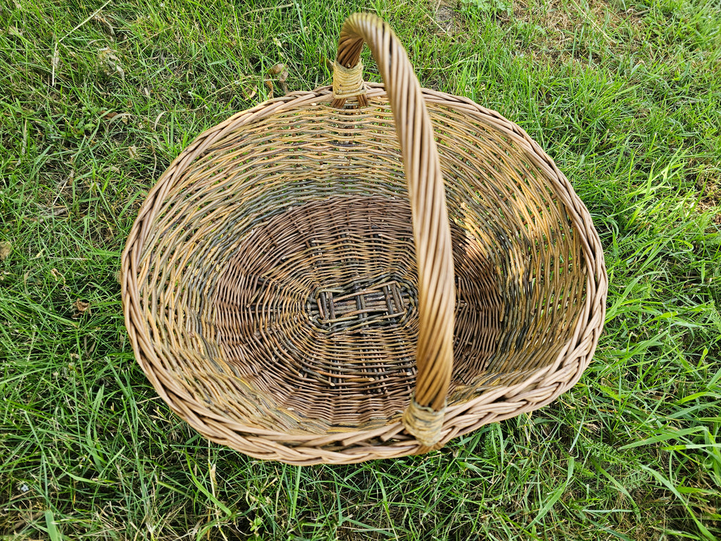 Wicker basket 045b