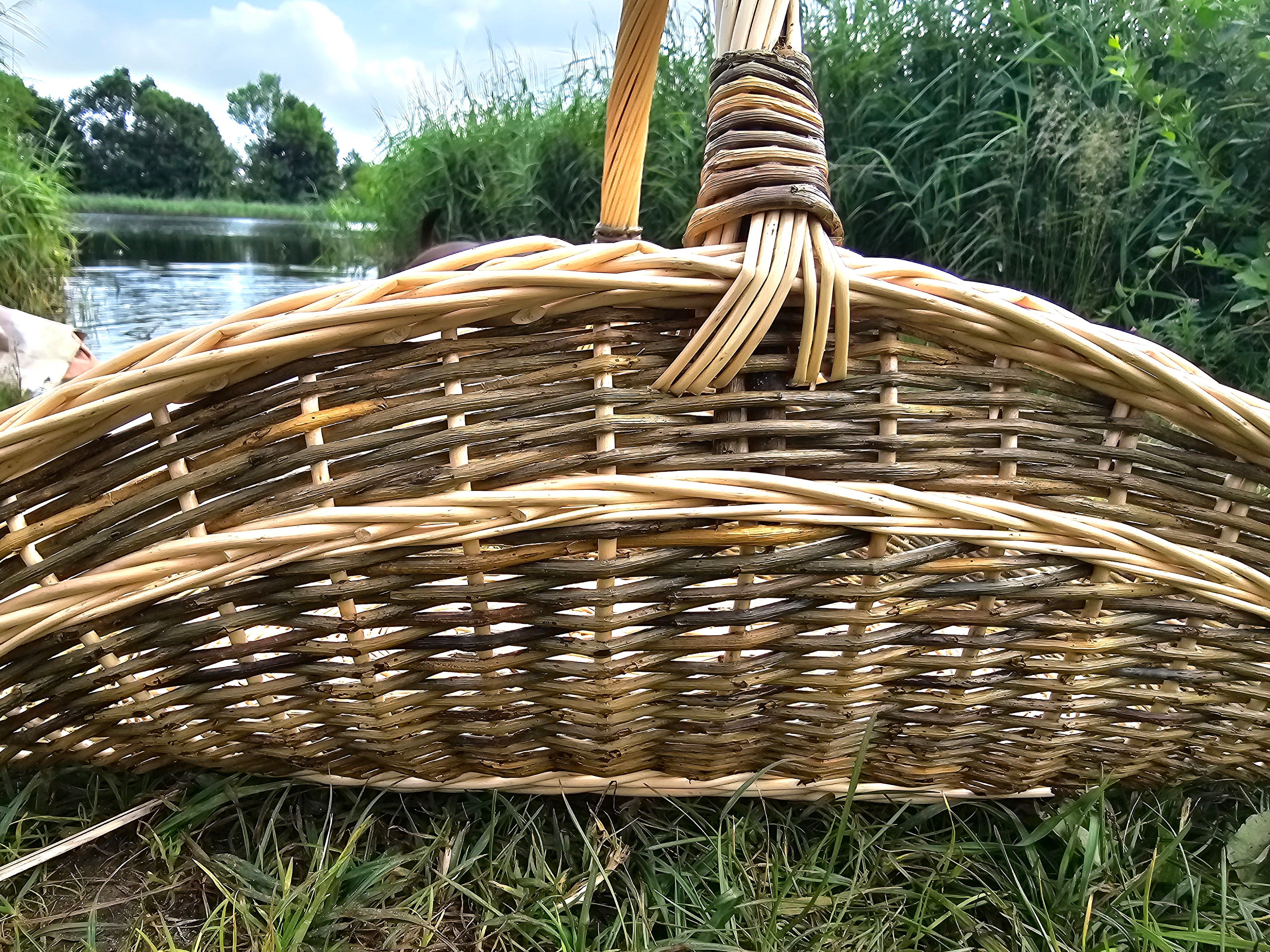 Large wicker basket 027b-1
