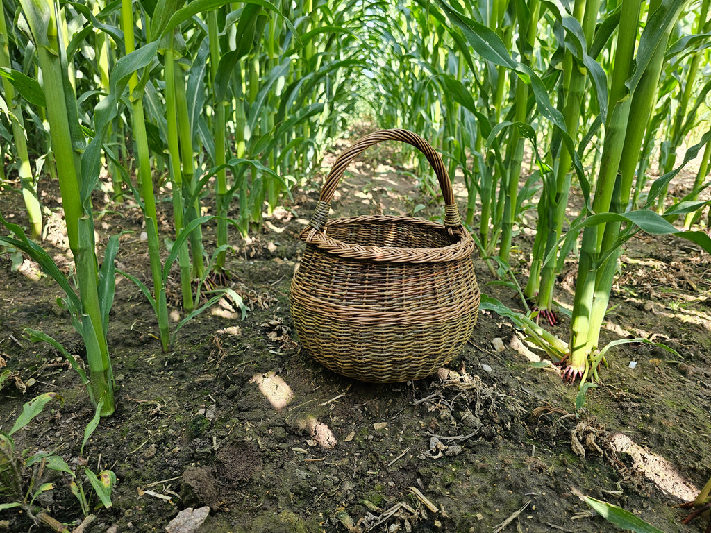 Wicker basket 049b