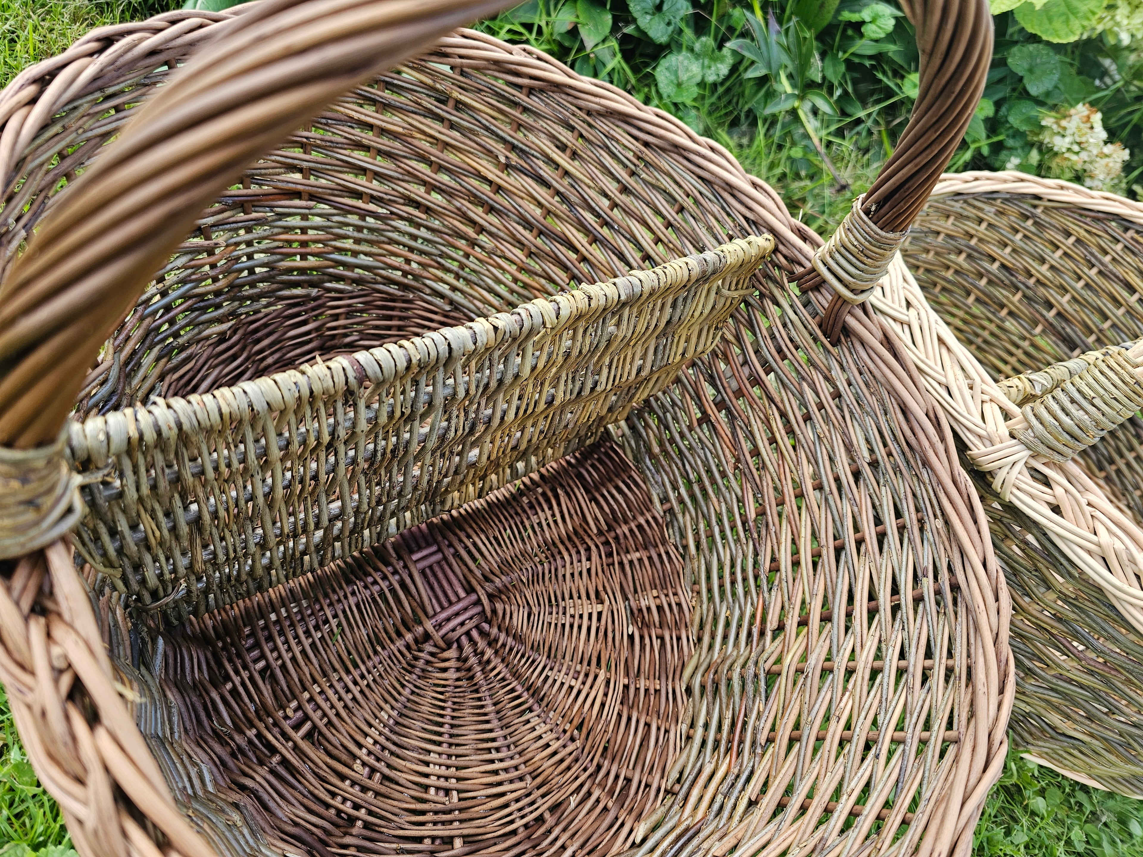 Wicker Picnic Basket with Divider