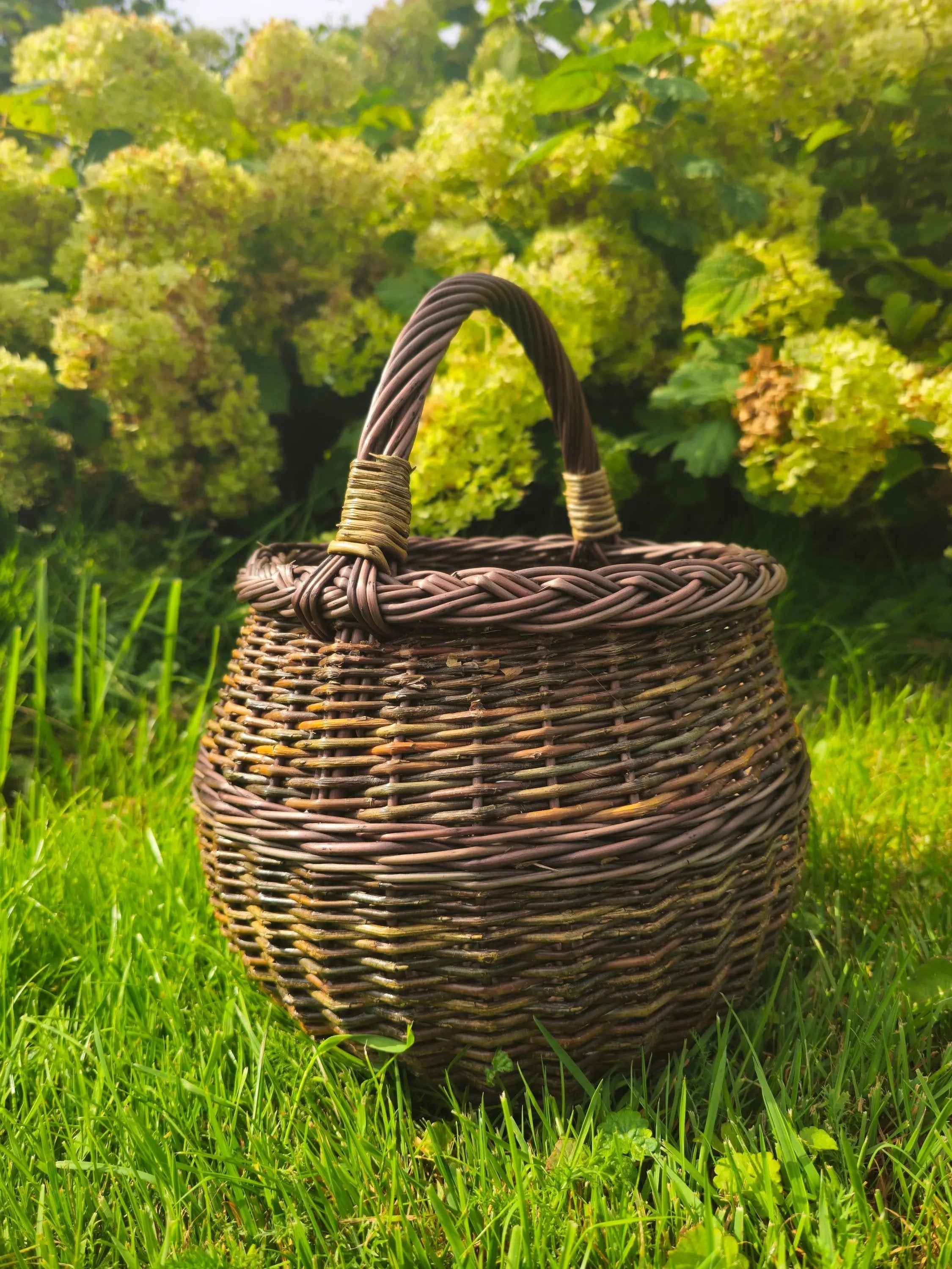 Deep Willow Berry Basket, handwoven from Lithuanian willow