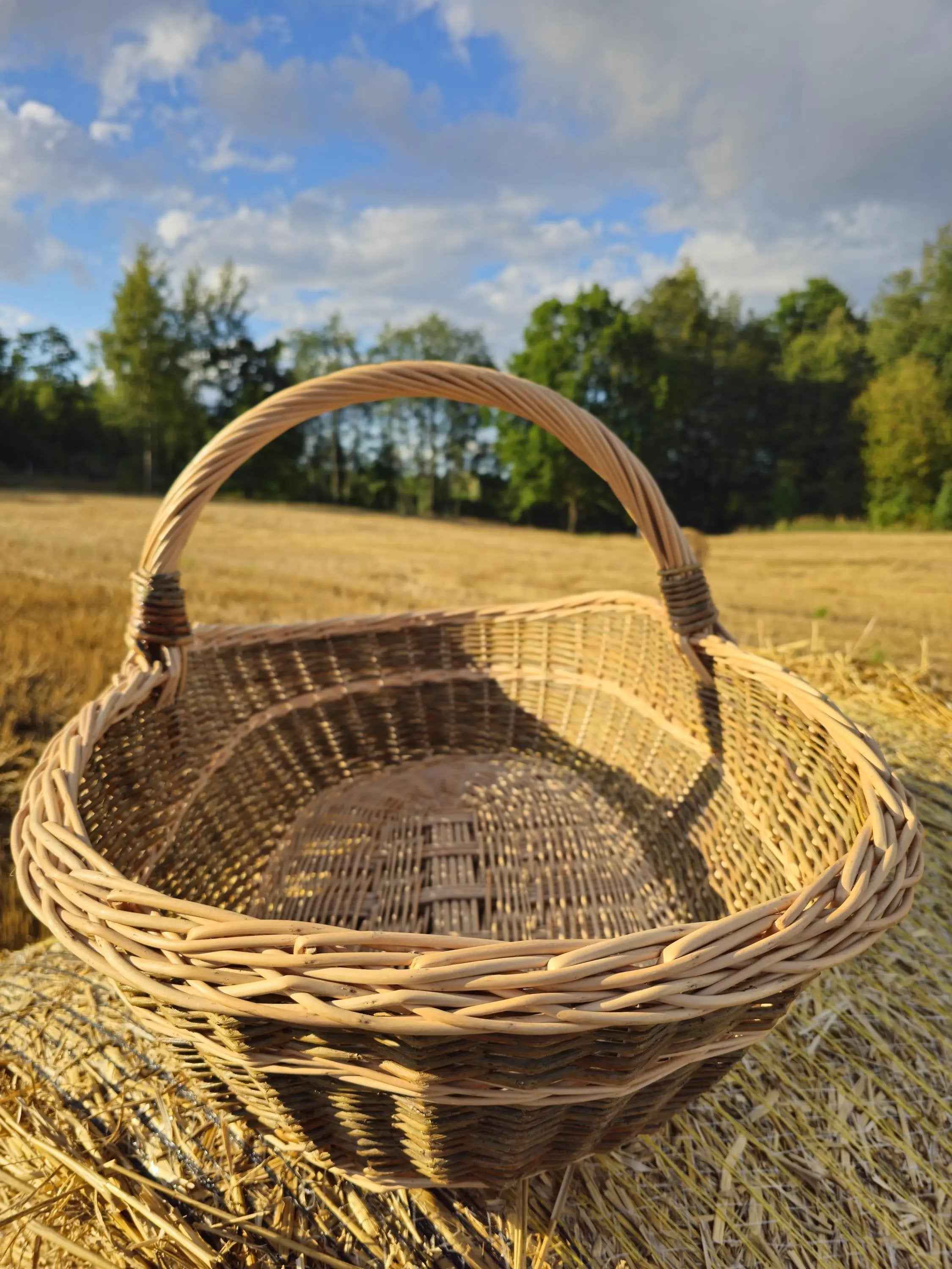 Large wicker basket 004b - NaturelyWoven wicker - handmade