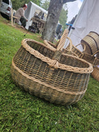 Round Willow Harvest Basket — unpeeled/gold