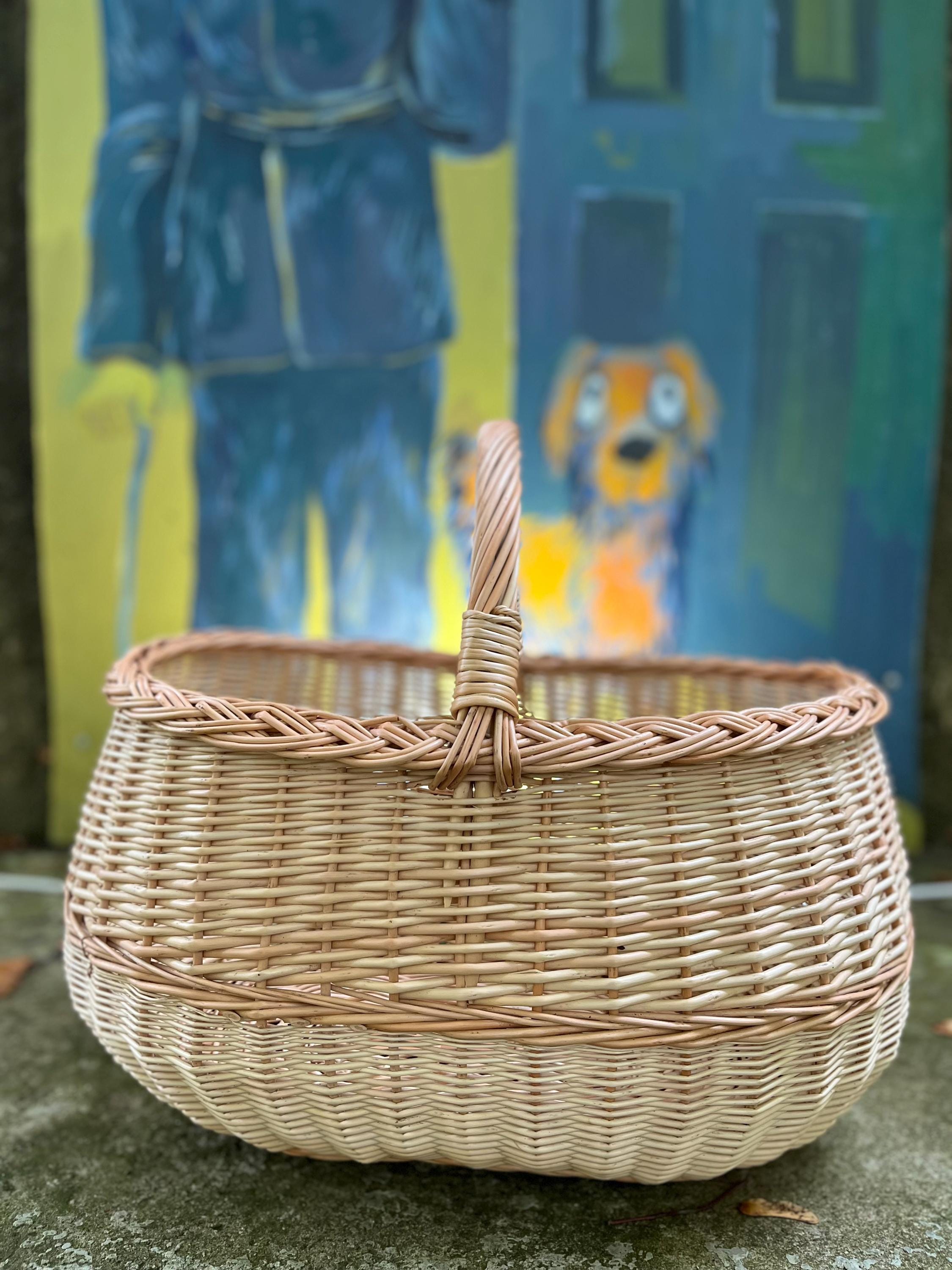 Round Willow Harvest Basket — gold/pink