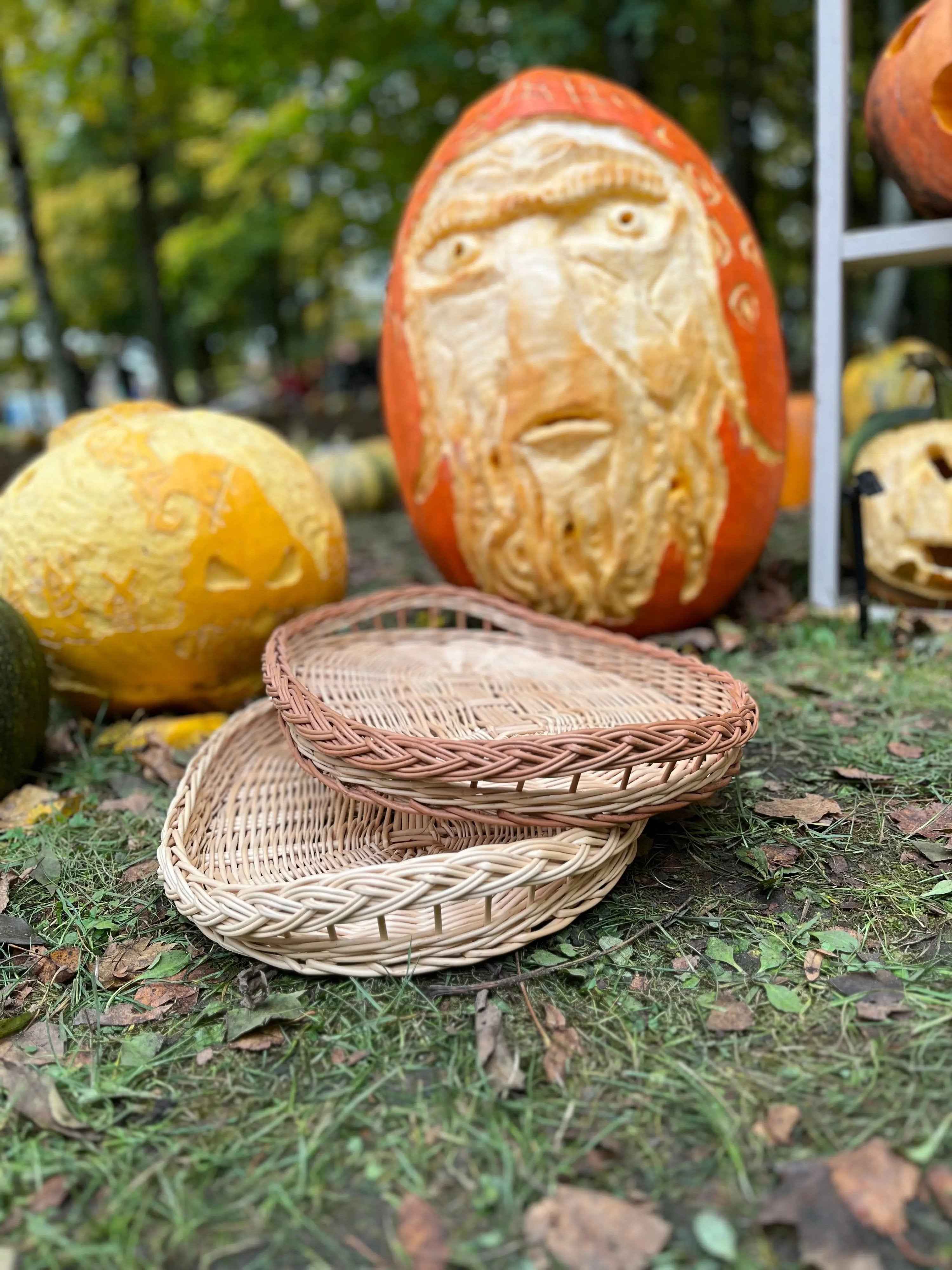 Flat Wicker Bread Tray — handmade wicker tray from Lithuanian willow