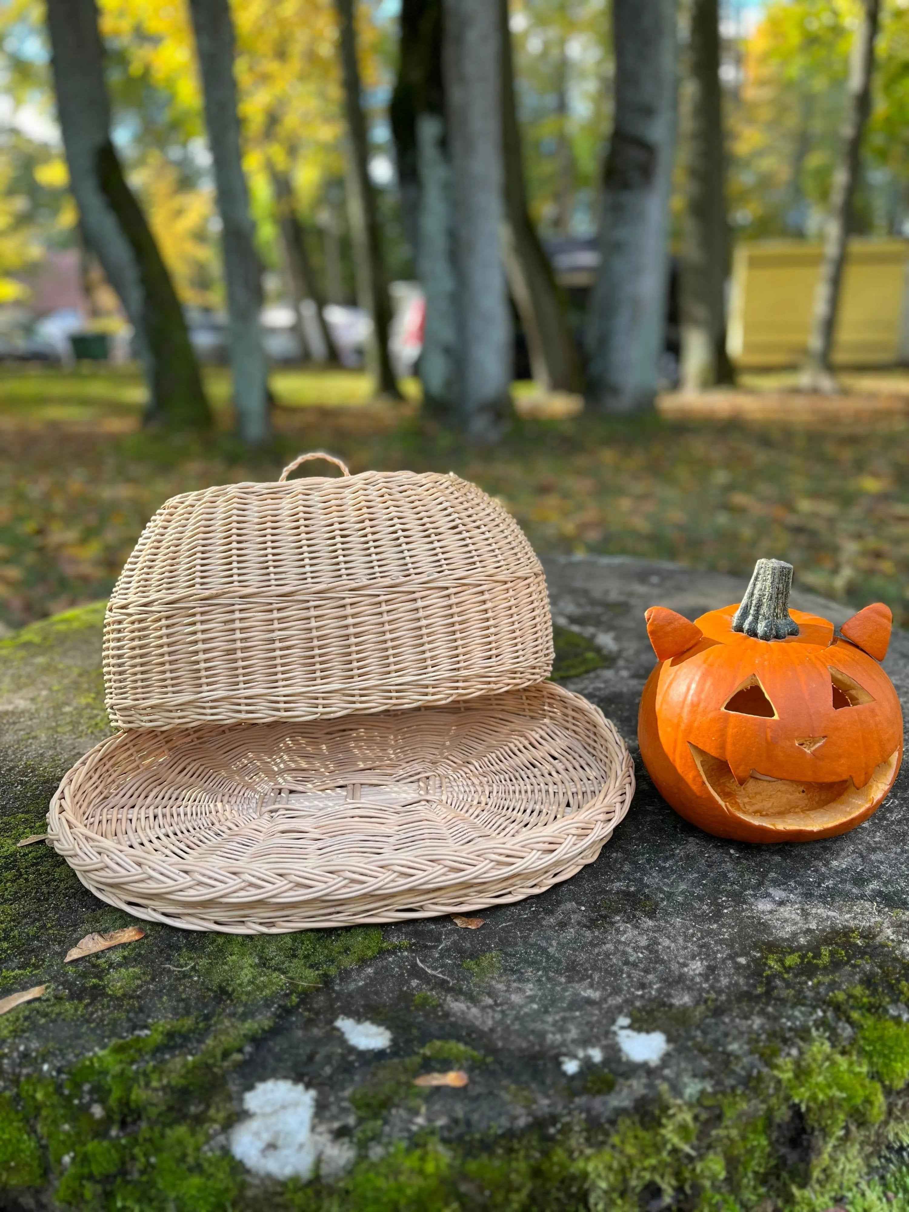 Wicker Bread Box — wicker tray, view 2