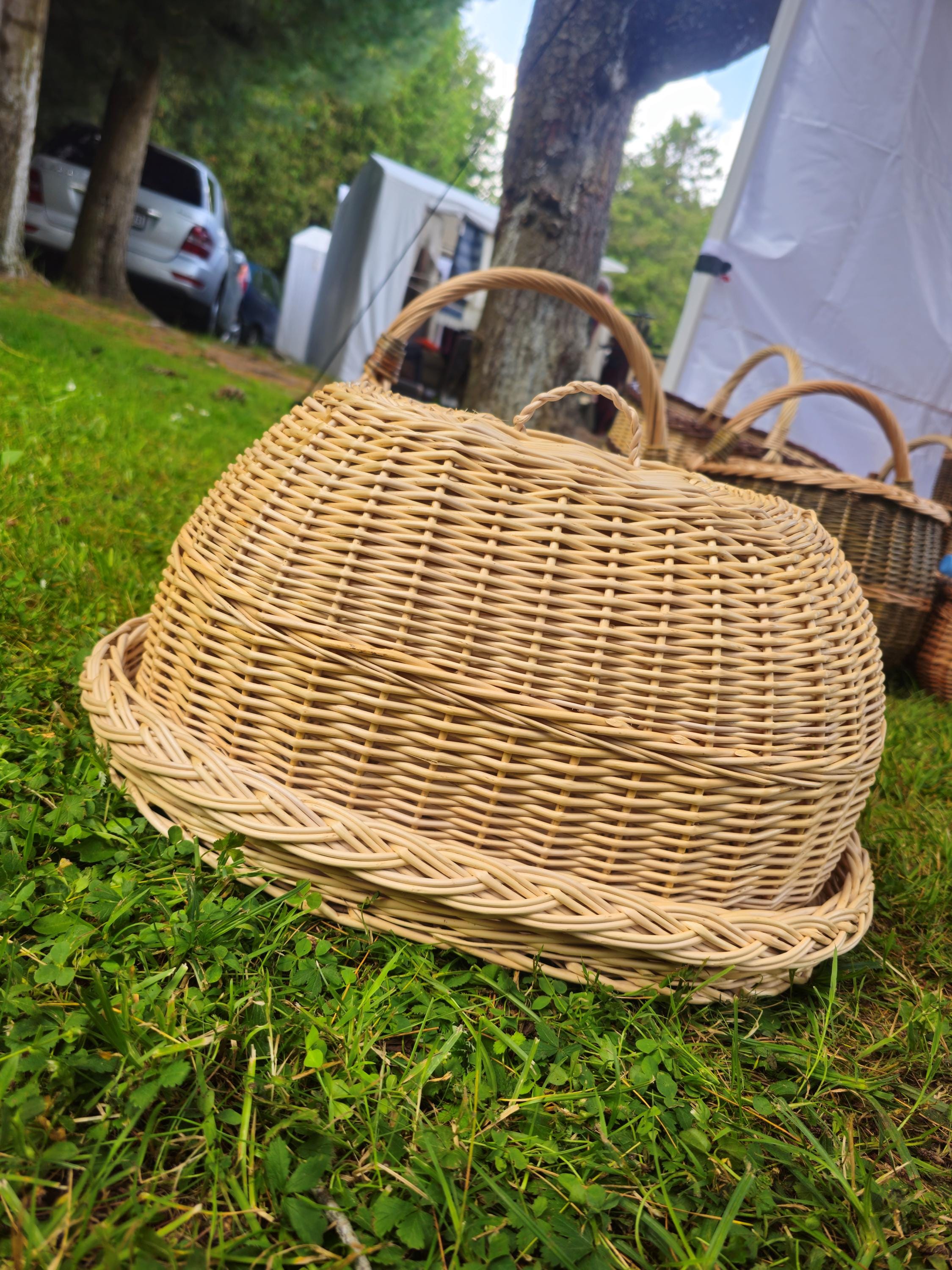 Wicker Bread Box — wicker tray, view 3